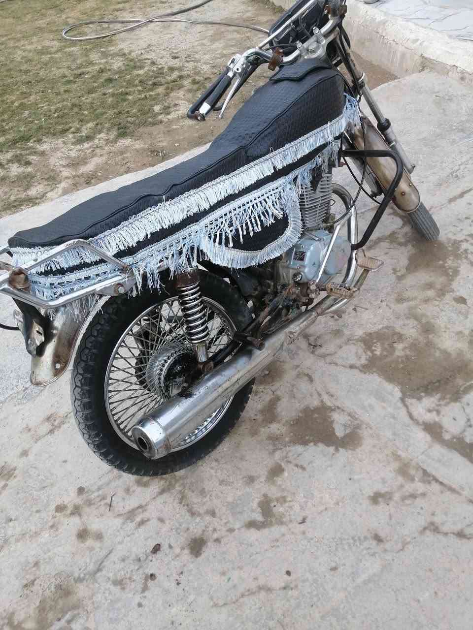 سلام عليكم دراجه للبيع
موديل 18
***********
