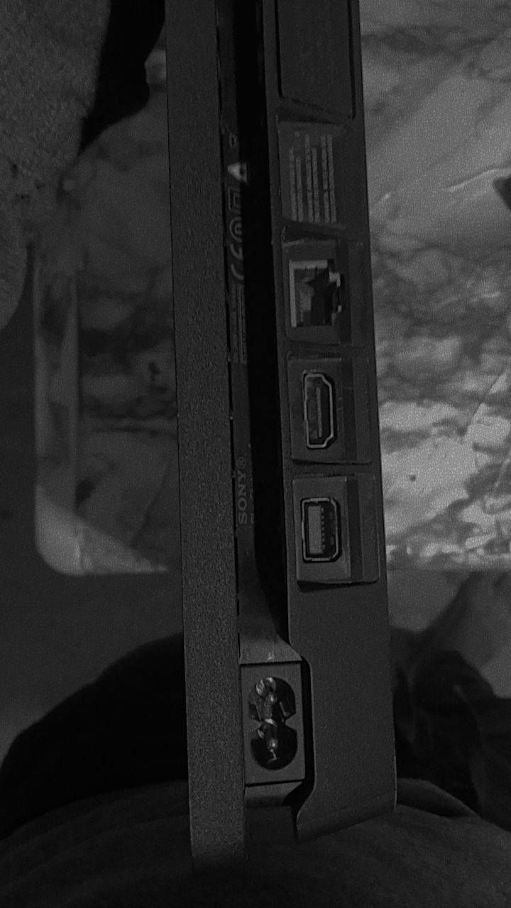 السلام عليكم بلي 4 سلم ذاكره 500 اولاين لبيع جهاز قبل شهرين اخذته بعده جديد السعر 180 ويا جوستك اصلي وبداخله 3 العاب بيس 25 و رزنت ايفل وحرب ويا قرص كليدس رقمي***********
