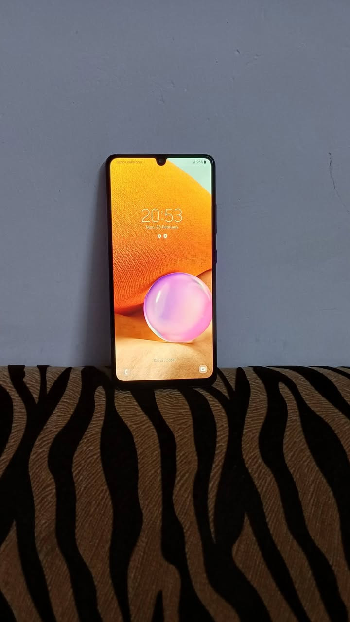 السلام عليكم من رخصة الأدمن
سامسونج غلاكسي A32 
الرام ١٢٨ ك العشوائية ٦ ويا الكارتونة والكيبل
الجهاز كلة شغال ومابي اي نقص بس فطر صغير بالضهر
السعر ١٢٥ وبي مجال
المكان الزعفرانية


**إذا كنت صاحب هذا الإعلان وتريد حذفه لأي سبب، رجاءا أرسل رسالة إلى الدعم الفني**