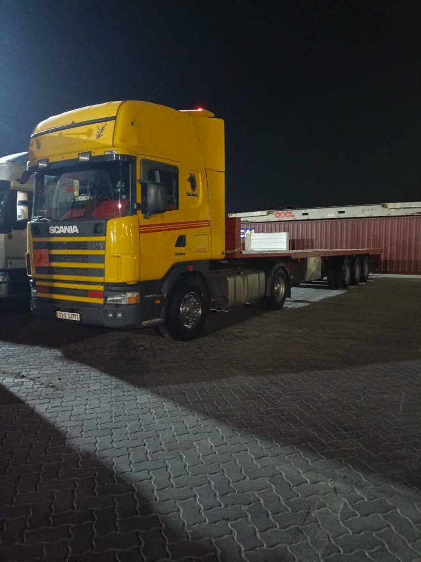 سلام عليكم ورحمة الله وبركاته
سكانيه للبيع موديل 2004 مكينه 420 فووول مواصفات مرسم وراها عربانه 3 دناگير  دبل تاير بلادي تدفئه تبريد ريتايدر تخم تاير راس وعربانه
السياره جاهزه للشغل اني (مكلف بالنشر) هذا رقم صاحبه خابر وستفسر عن السعر *********** مكان السياره طوز خورماتو
