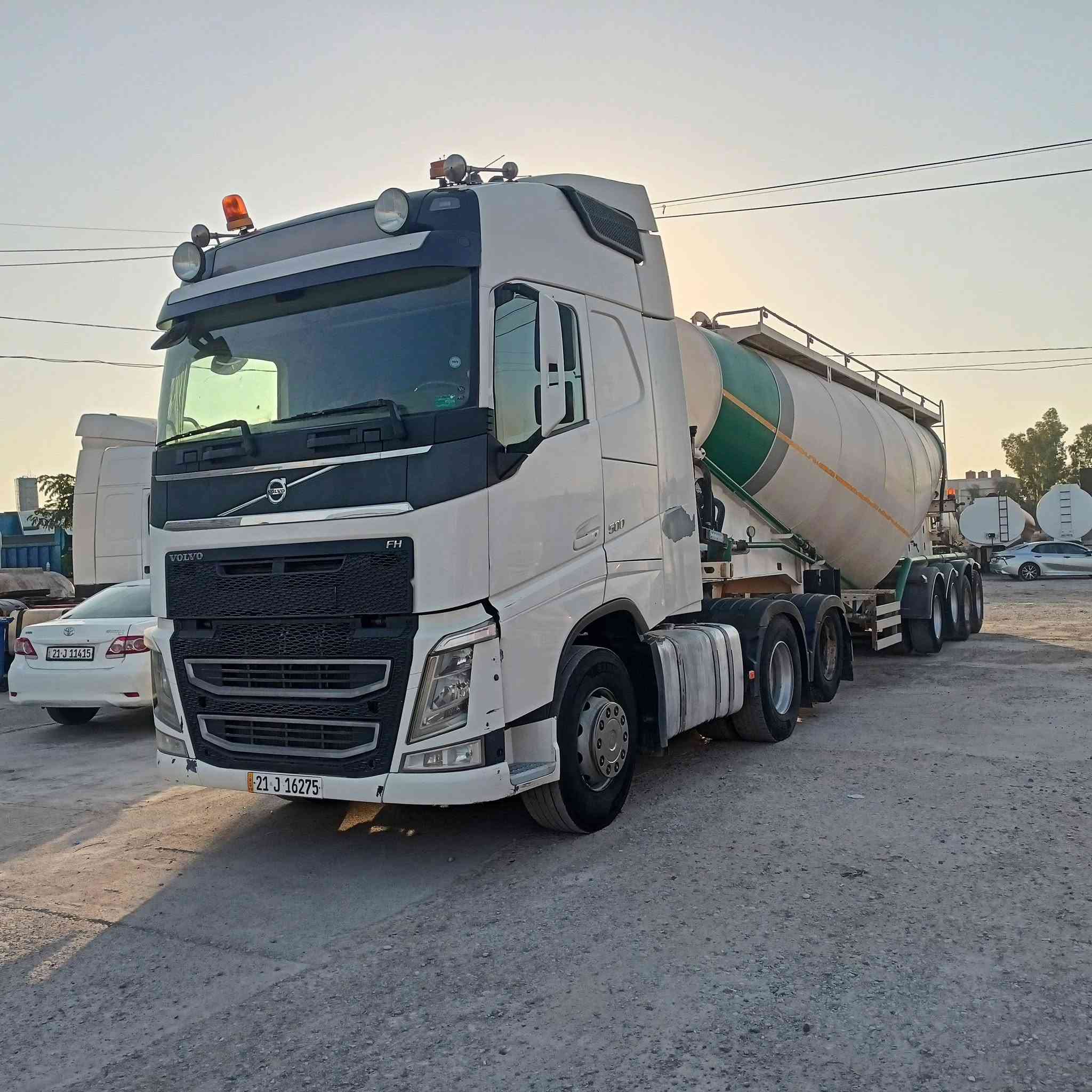 فالفو وحش حجم 500 هاف فول مواصفات قماره (2) خطوط سحال دبل تاير خلفي دبل شاصي بلادي سايلو (4) دناكير مزوج (خليل جان موديل 2024) مربوط كامل رقم وسنويه جديد كير محرك شرط شاصي مكفول قماره بدون صبغ سياره جاهزه بدون نقص شرط التحويل 
موديل 2014
سعر 650$
عنوان كركوك طريق المطار مقابل جسر حزيران 
معرض المتوكل 
***********
***********
***********
