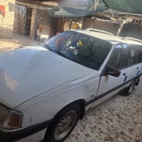 اوميغا ستيشن • ١٩٩٣ • قير اوتوماتيك