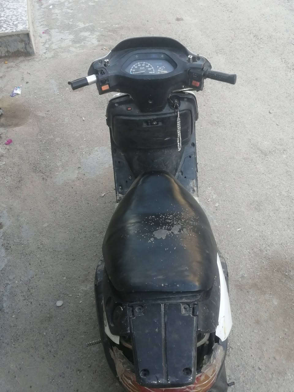 السلام عليكم دراجه فراشه ام شوارب فحل 140 الكهربائيات لايت هورن دشبول شغال سلف يرادله باتري الدراجه بيها نواقص شغاله بيها تبخير 190 وبيها مجال حك الجيه دراجه مشيها حلو مكاني بغداد الشعب الرقم *********** واتساب
