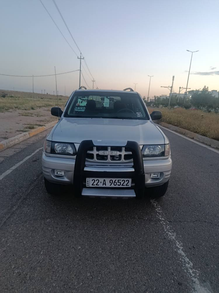 اسوزو ياباني موديل 2000 كير ومحرك بطة 3000الف تبريد شغال كير اوتوماتيك كهرباء يأت شغال كلشي سنوية جديدة سعر 63 ومجال بدون ضرر بدون صبغ عنوان كركوك شوراو ***********.....*********** كركوك, العراق

