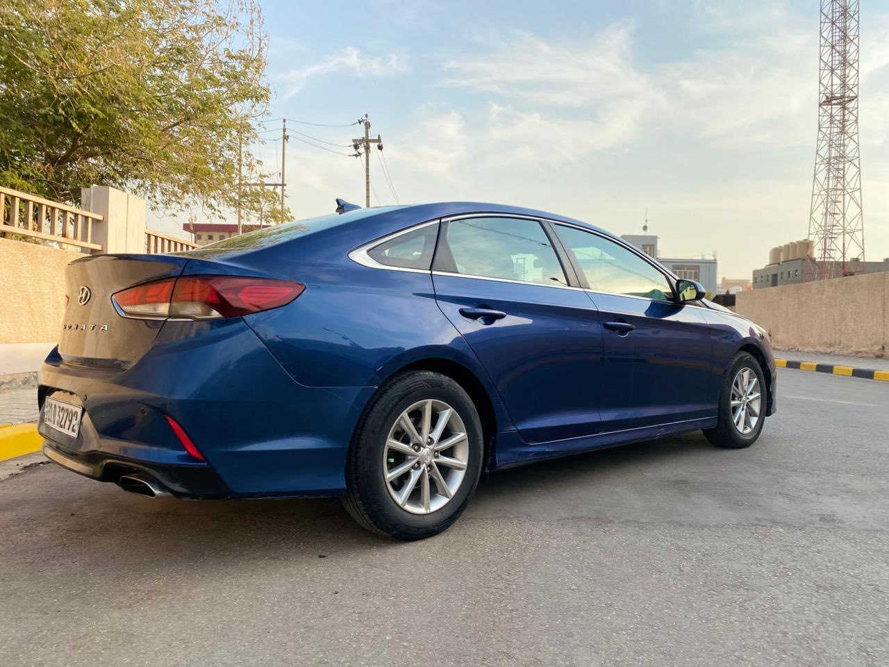 سوناتا se 2019
رقم سليمانيه مداور ثاني يوم 
سياره نضيفه حيل برغي ما مفتوح بيه 
مواصفات السياره معروفه 
رادار 
حساس
شاشه كبيره
وبعد بيه مواصفات 
حادث امريكه موضح بالصوره 
وبيه بارد باب السايق 
مكان السياره نجف 
***********
