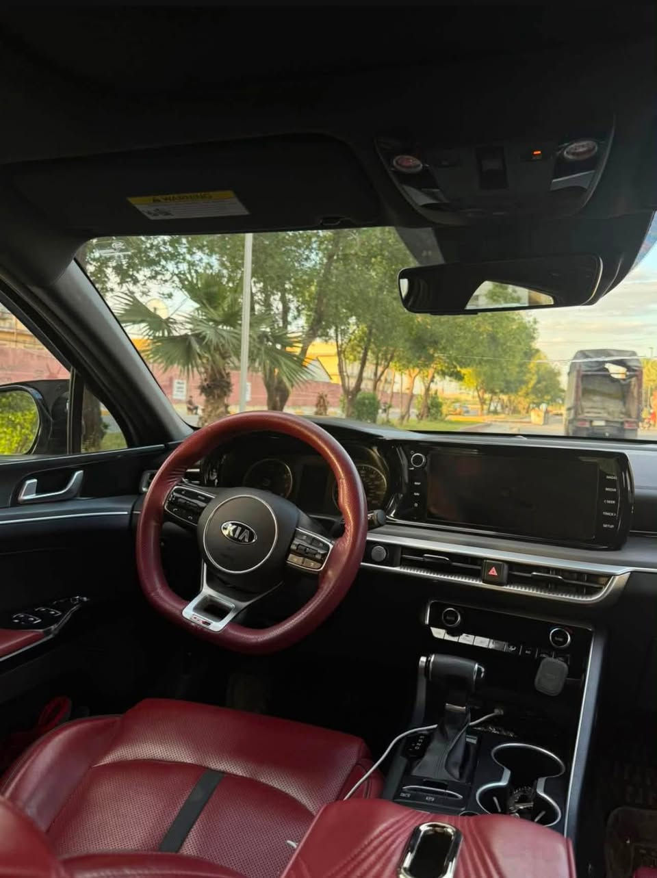 K5-GTline 2021-AWD

اللون : اسمنتي سموك المميز 

المحرك : 1600 تيربو 

الرقم : بغداد الجديد بأسمي تحويل مباشر 

الحادث : بسيط جدا   ) 

المواصفات : 

١) بصمة تشغيل + بصمة ابواب 

٢) تشغيل عن بعد  

٣) خمس وضعيات قيادة دفع رباعي  

٤) كاميرة 360 درجة 

٥) دواخل جلد احمر + الأرضية مبطنة جلد بالكامل 

ا٦) شاشة كبيرة ( المستطيلة مو المربعة ) 

٧) تدفئة كشنات 

٨) ابل كاربلي واندوريد اوتو 

٩) حساسات امامية وخلفية وجانبية 

١٠) رادارات امامية وخلفية وجانبية 

١١) نقطة عمياء 

١٢) نظام مانع تزحلق

١٣) مثبت سرعة 

١٤) تحديد مسار 

١٥) مخارج AUX +USB

١٦) بانوراما 

١٧) شاحن وايرلس 

١٨) اوتو هولد 

١٩) جنطة ذكية فتح تلقائي 

٢٠) تبريد بيانو 

السيارة ليبل واحد بدون تبديل اي قطعة بدون دواخل وصور الحادث مرفقة كفالة عامة 

السيارة نظيفة وجديدة بكل معنى الكلمة وتعال وشوفها بعينك 🤍

ماشية60 الف ميل 

مكانها  بغداد     ***********

السعر 176  و بيها مجال
