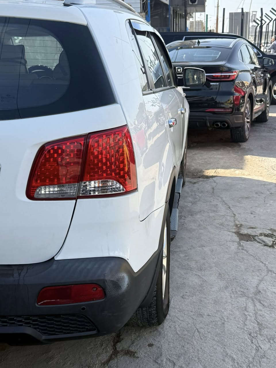 السلام عليكم 
سورنتو مديل 2012 
خليجي. السياره جاهزه ع اخير حبايه 
مكينه 4 سلندر 2400دوش 
كيرها بلاد 
تبريد ثلج ❄️ 
تتفئه 
صدر امامي. خلفي جديد 
داخلها بيجي. 
السياره مكفوله من عده مصطرت الرقم الخلفي مصبوغه باقي السياره كل صبغ ما بيها رقم أربيل جديد بسمي 
مكان السياره بغداد 
*********** 
مكلف بلنشر.
