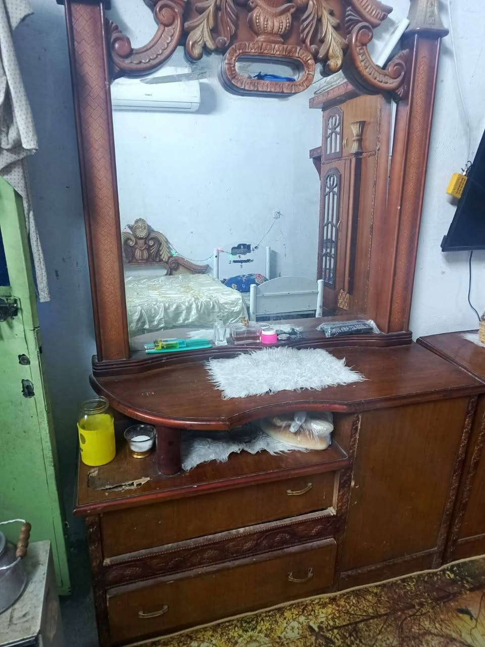 غرفه نوم صاج عراقي تفصال بكاني بغداد حي اور *********** سعرها 350وبيها مجال
