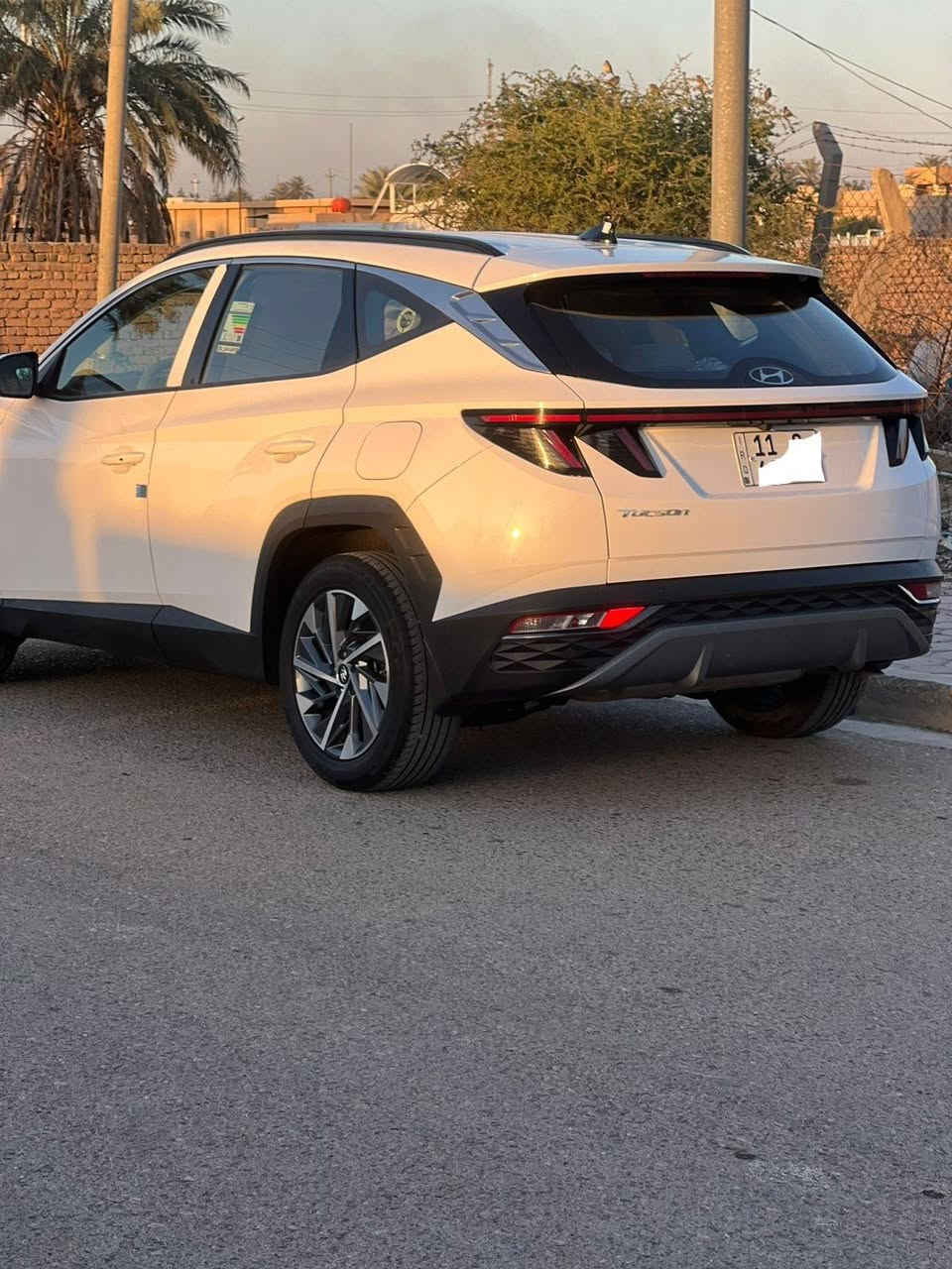 سلام عليكم
توكسان 2024
رقم بغداد انكليزي بسمي
مكفول كفالة عامل
ماشيه 30 الف
فوال موصفات من عده الفتحه
السعر 215وبيه مجال
المكان بغداد
***********
