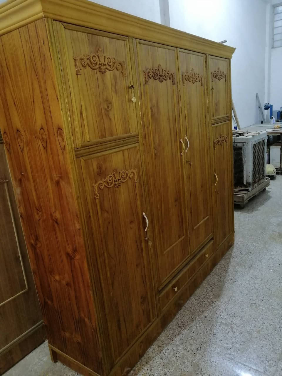 السلام عليكم يتوفر كناتير بوفيات جديد للبيع
٢ باب ب١٥٠ ٣ باب ب ٢٢٠  ٤ باب ب ٢٦٠
بوفيه ٢ متر ب ١٢٠  بوفيه ٢ متر ونص ب ١٣٠
العنوان بعقوبه كاطون الرازي شارع ابو رباح قرب مرطبات لسيد مزاد ابو كرار الغريباوي *********** قرب جامع اسماء الله الحسنى
