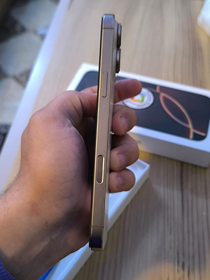 ايفون 16 برو ماكس للبيع 
بطارية  98 مشحون 250 مرة بعدة بالضمان 
ضمان ماستر شرق اوسط
نظافة 100 / 100 مابي خدش واحد  
السعر مليون و٤٠٠ بي مجال بسيط
مكاني بلد للأستفسار الاتصال على الرقم ***********
او التواصل مع على الخاص 
هدية 🎁 شاحنة اصلية ضمان سنة سعرها ٤٠ الف وحتكون هدية مع الجهاز
مع ٣ كفرات هدية 🎁
