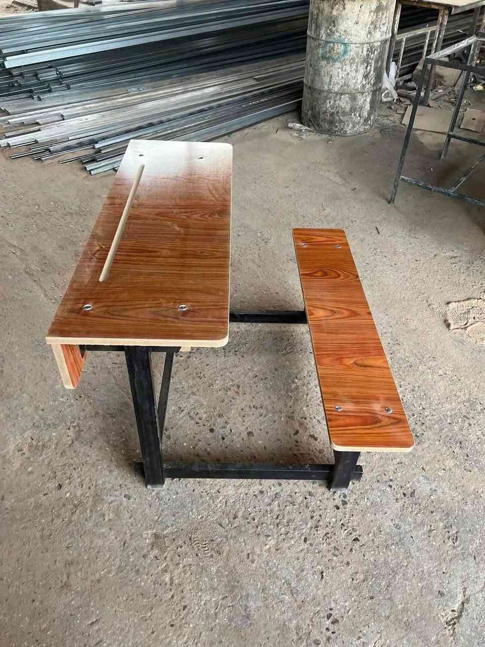 جملة فقط معمل الزهراء لكافة المستلزمات المدرسية والجامعيه والمصاطب والجرابي بانسب الاسعار جميع المحافظات للتواصل على الصفحة او الرقم والواتساب ***********
