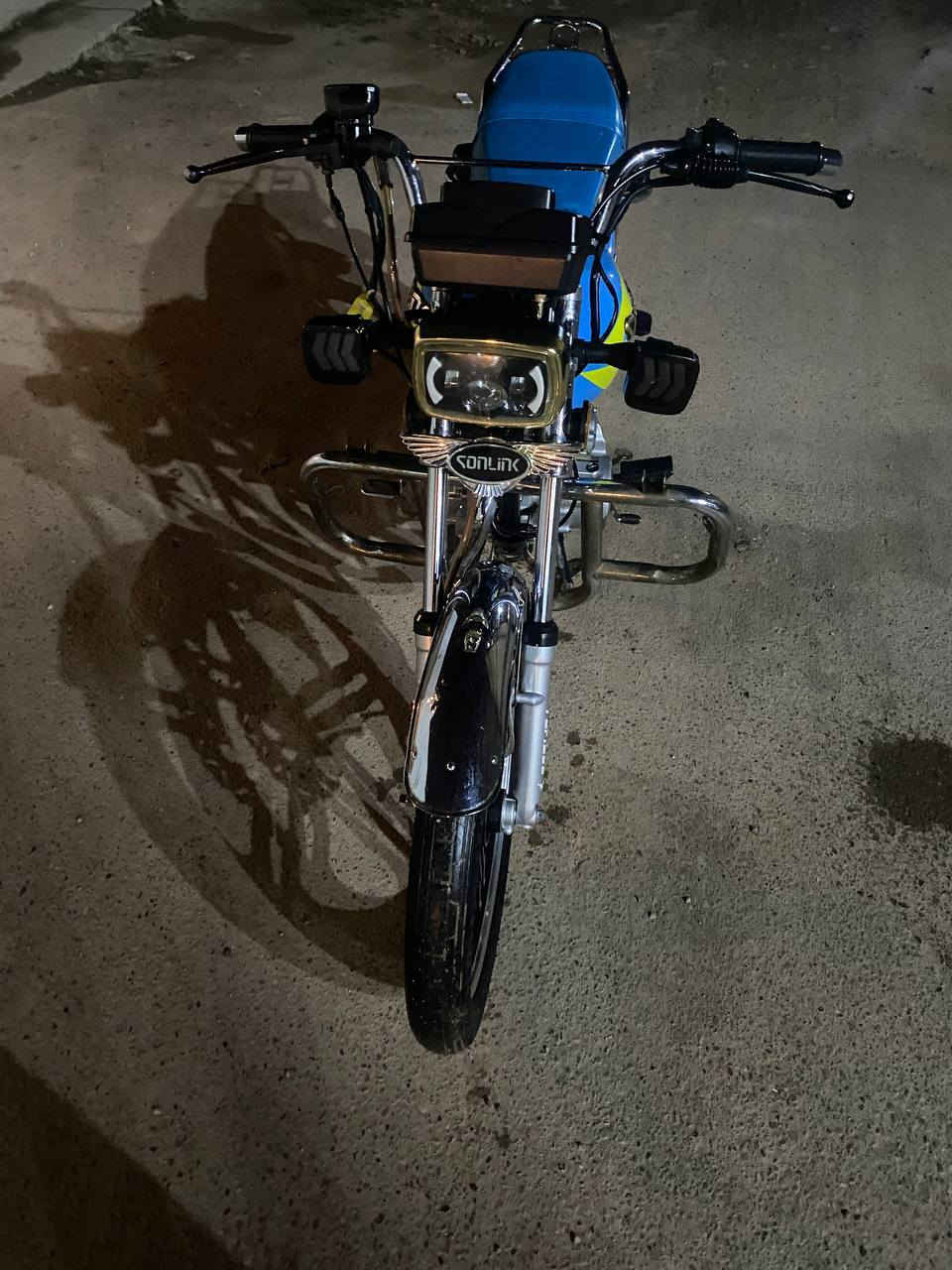 سلام عليكم للبيع ايراني سونك 2024اربع كير دراجه خير من الله وعلى ايدي تجي تفحص جيب فيتريه وتعال مكينته ناعمه ودراجه شوفت عينك دنيه ليل وهيج السعر 625وبيه مجال بسيط حك جيه العنوان بغداد بوب الشام قبل لقوس الرقم
***********
*********** موجود واتساب
