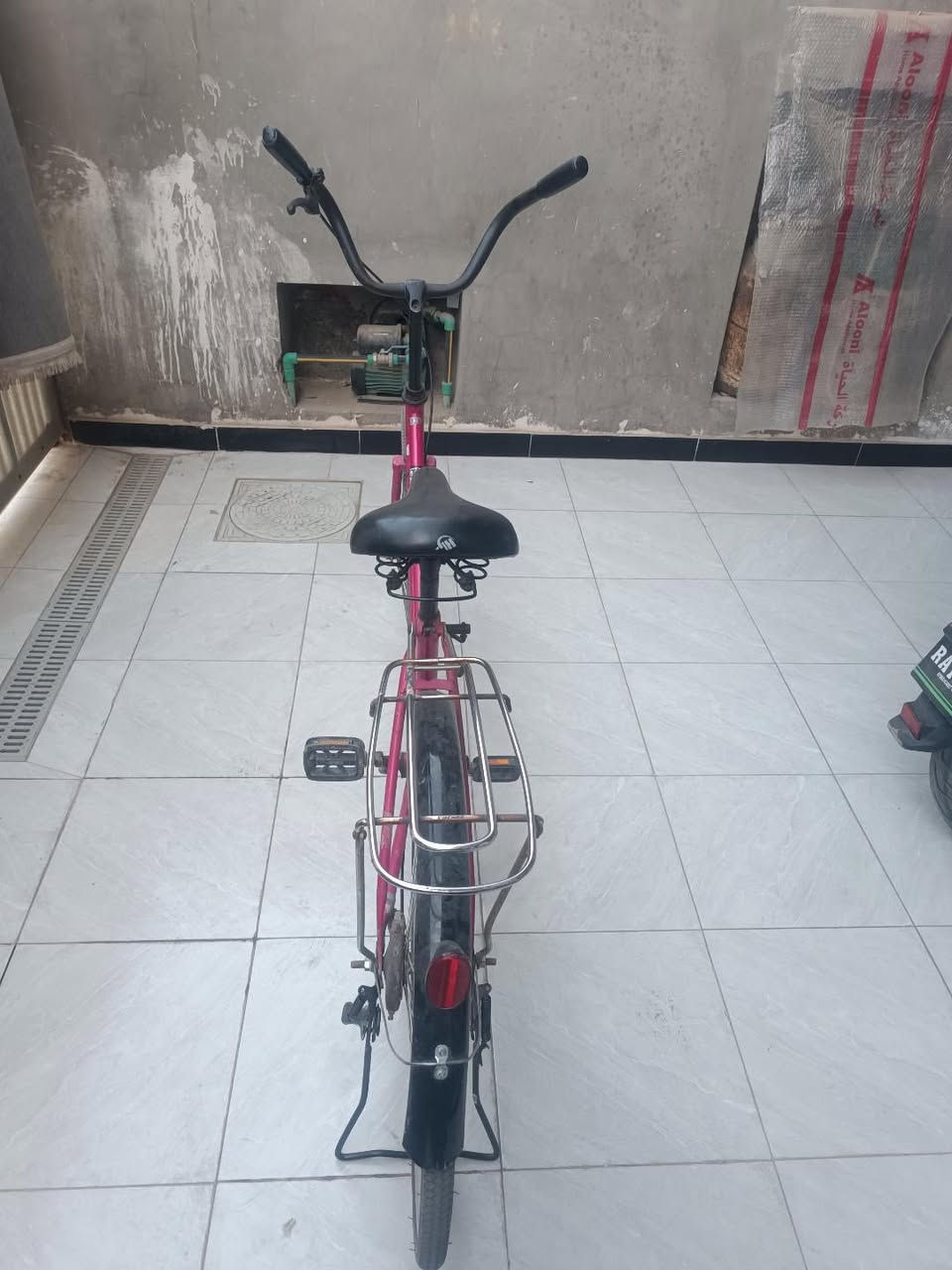 سلام عليكم باسكل
للبيع حجم 26 كامل عده

جامل امامي  السعر65 

هذه رقم راعيه ***********
