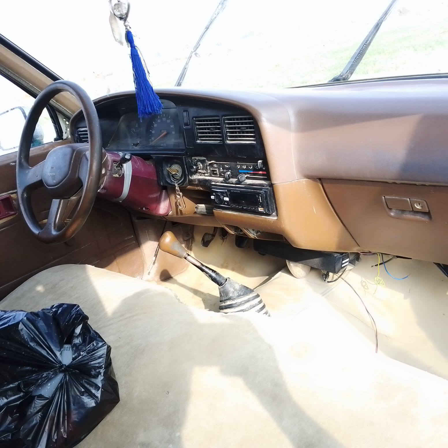 سياره للبيع موديل 90 رقم بابل تحويل مصبوغة جماليه سعر 52 ورقه تصل ***********
