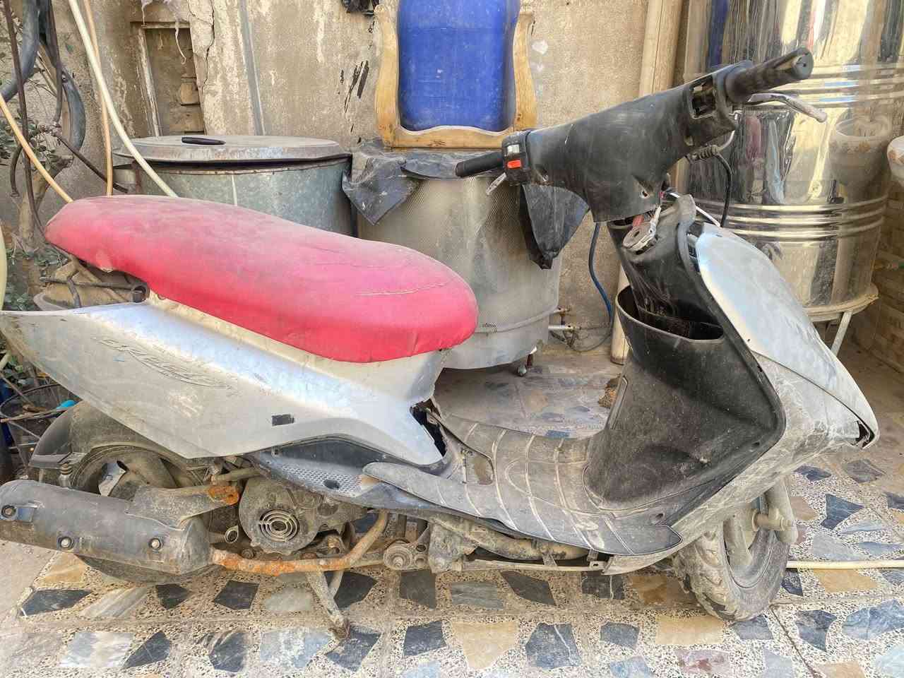 بريز للبيع طافيه 200   السعر   عنواني بغداد البلديات
***********
