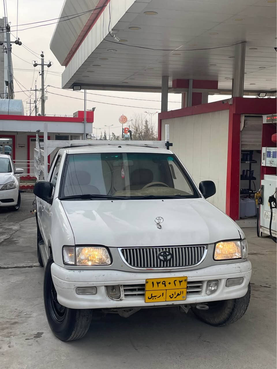 پیکاب شوکا مۆدیل 2013 ABS غاز و بەنزین بی دەعم بی لیدران گیر و مەکینە بەشەرت  پینج قولاب وەرگەرای نیە سەیارەکە موشتەری تەلەفون  بکە  سعری 50 وەرەقە و معمالە 
***********
*********** أربيل, العراق
