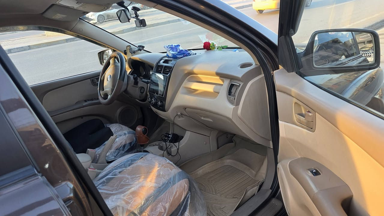 سيارة للبيع كيا سبورتج ٢٠٠٩ كوري المنشاء سيارة اب اسمي شرط التحويل سنوية لي ٢٠٣٠ السيارة محرك كير شرط تبريد ثلج كير توماتيك كاميرة  حساسات خلفية سيارة بدون حادث والحمدلله بس صبغ ربع البونيد جمالية شويا كان بينو تقحيل السعر ١٣٥ ورقة وبيها مجال شوية للطيبين السيارة على أيدي وبل حقيقة احلى من الصورة موقعي موصل حي الزهراء للاستفسار الاتصال على الرقم ***********
رجاء الي ماشرايييي لايتصل
