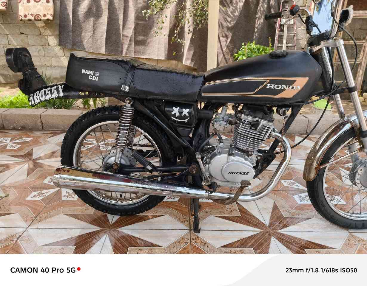 دراجه كلك للبيع مكينه مفتوحه سعر 400/وبيه مجال ***********
