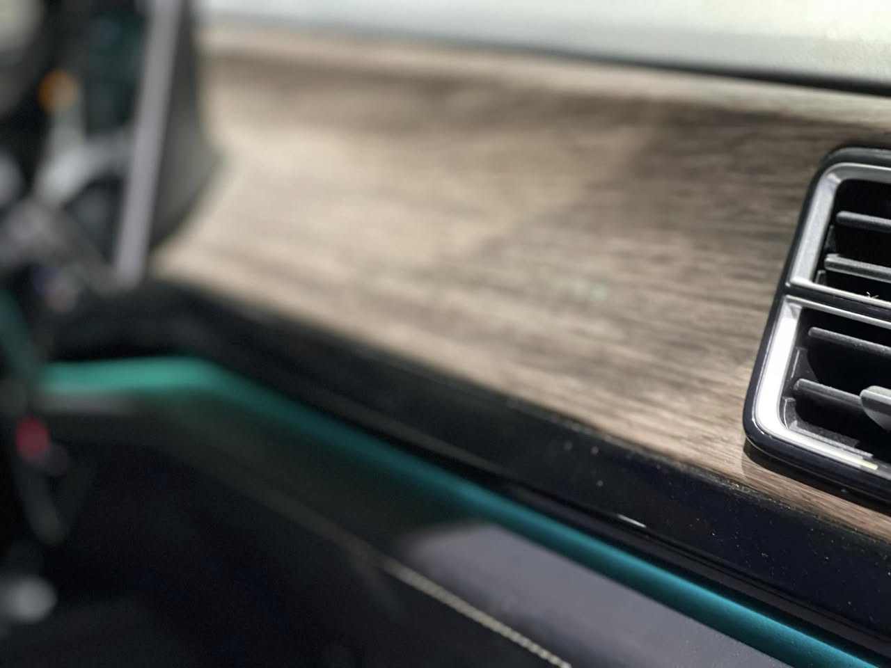 السلام عليكم 
سيارة للبيع او مراوس بسيارة سعر مناسب رجاء
‎نوع سيارة :- اطلس فولكس واكن
سياره عائلي ٧ راكب  
 ‎ موديل:-٢٠٢٤ شكل جديد 
‎ماشيه ١٤ الف مايل فقط 
مواصفات SEL فول
فور ويل -بانوراما-داتاشو-صندوق شفط-تشغل عن بعد- رادار امامي خلفي جانبي-حساس ٣٦٠ درجة-بردة بيلادي-كشنات جلد كشن ميموري-كشنات تبريد تدفية-لايت ايد زينون- 
سيارة بدون صبغ حتى دعاميات شرط فقط ٤ اسابيع pdr 
ارباك ستيرن طاك مرجع بيلادي 
رقم شاصي موجود بالصورة 
مكان اربيل شركة ريبوار سالار 
***********
سعر ٣٣٥٠٠ ورقة
