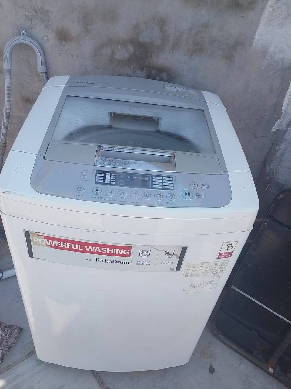 سلام عليكم ورحمة الله وبركاته غساله اوتوماتيك نوع الجي 14 كيلو اخت الجديده مال بيت بلاديه كله السعر 250 النجف الاشرف حي الجامعه ***********
