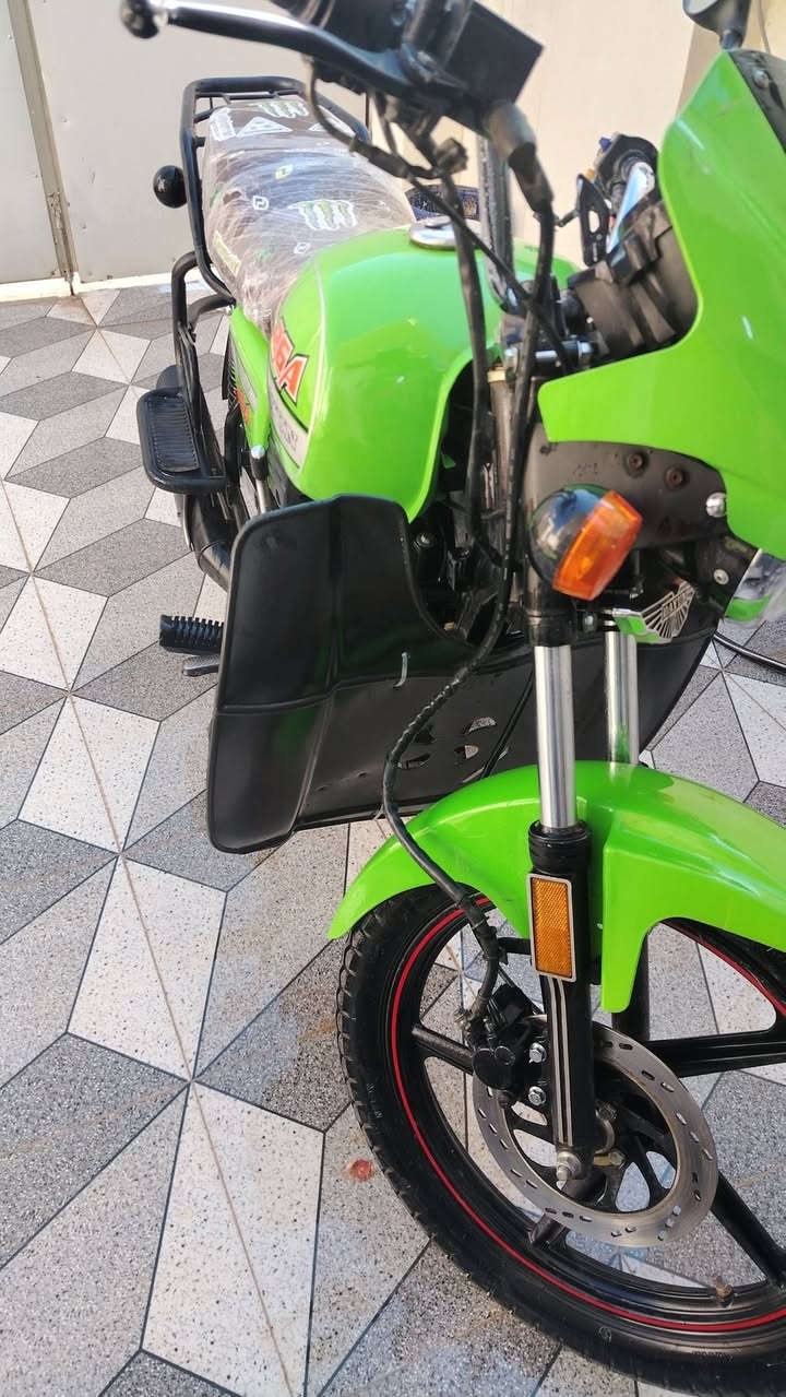 السلام عليكم
دايوان موديل ٢٠٢٥
دراجه نضيفه كلش وماناقصها شي
اللون مميز
السعر ١٢٠٠ وبيها مجال بسيط كلش
للتواصل ***********
او زورونا عند معرض مهندس للدراجات النارية
