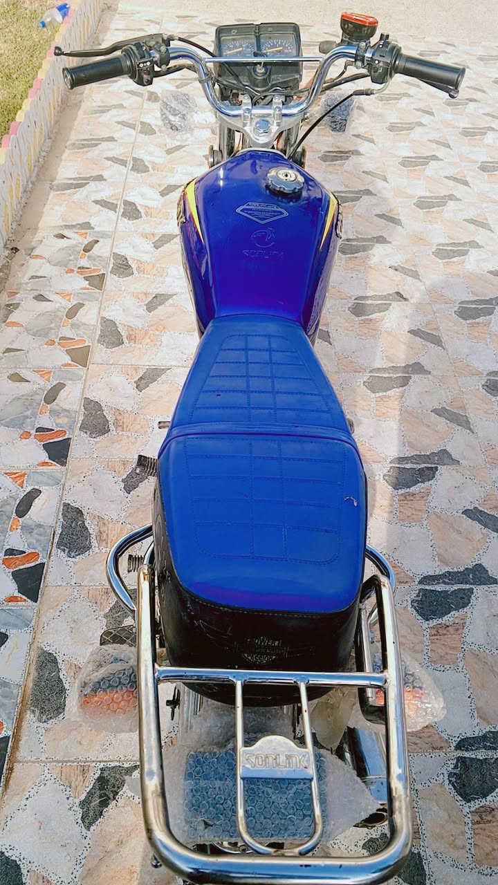 سلام عليكم دراجه تايكر 2024 كله شغاله اوراق كرتونيه مكاني ديالى الوجيهيه ⬅️ السعر 550 وبيه مجال اتصل ودلل***********
