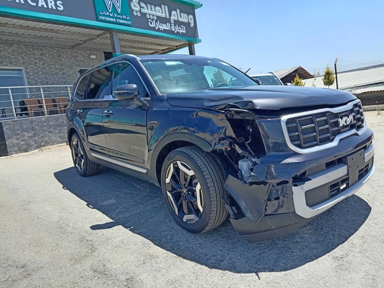 بسم الله الرحمين الرحيم.                                 

نوع السيارة🚘✅ كيا تيلورايد.   الموديل 2025.                  

السيارة موجود ✅بالاردن  🚗المنطقة الحرة الزرقاء                    

الضرر واضح بالصور ✅بدون ارباك  🚘السيارة تشتغل وتمشي.   

الاستفسار او التصال  على الرقم  ***********             

او مراسلة واتساب على الرقم الاردني 00962797080658. 

عنوان المعرض🛣️🛣️⬅️شارع 18 شمال المنطقة الحرة🚗🚗🚗
