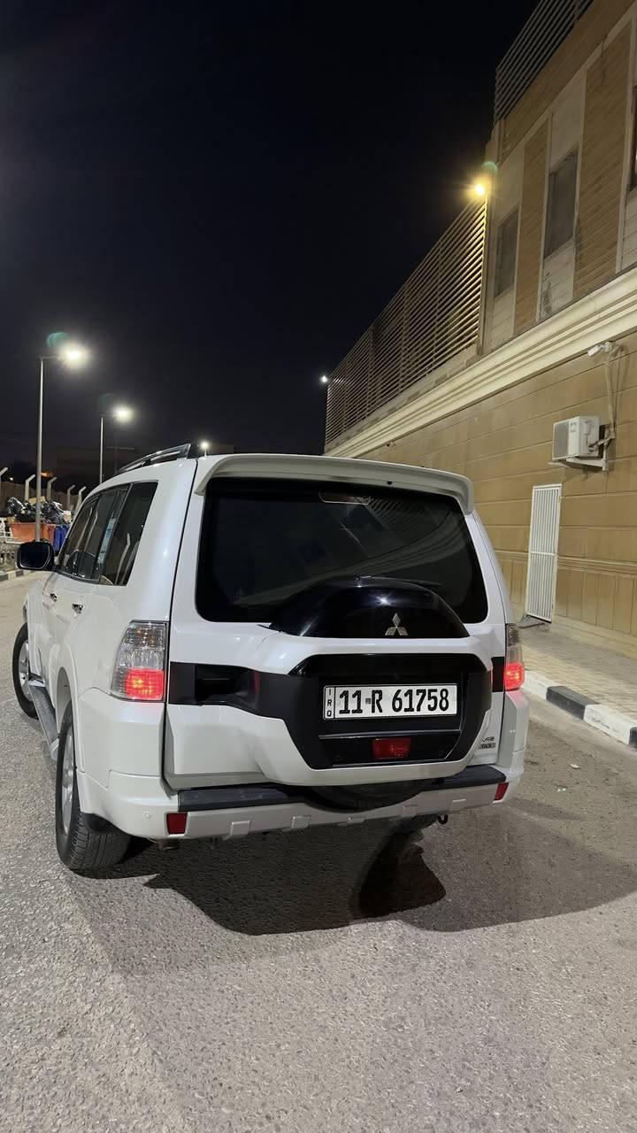 السلام عليكم
باجيرو 2015 رقم بغداد الدولي للبيع⭕️
 مكفولة كفالة عامه من الصبغ والبارد وموضح بالصورة السياره فول مواصفات حبتور ⭕️
كراسي 2 كهرباء الكراسي جلد نظيف جدا 
محرك 3500 نظيف السيارة ماشيه 155 الف ⭕️
 السيارة باسمي تحويل أو وكالة بيع أو مراوس  
السعر 190 وبيها مجال ⭕️
للاتصال *********** فقط واتساب 
مكان السيارة النجف الاشرف
