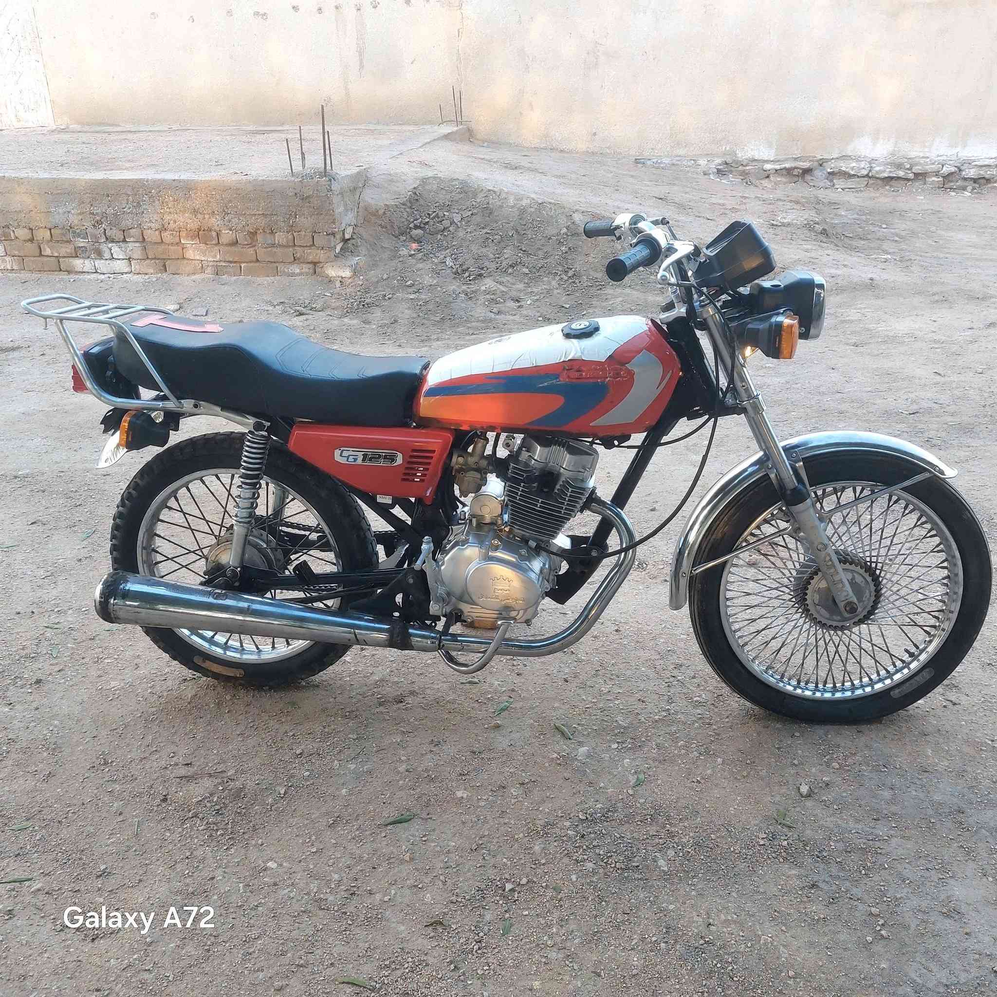 السلام عليكم ارشا 2020 كلك دراجة شوفت عينك ماعايزة برقي كهربايات من الايت للبكلايت مكينة 2020 جمرة السعر 350 وبيها مجال للطيبين ***********مكانها الهلال
