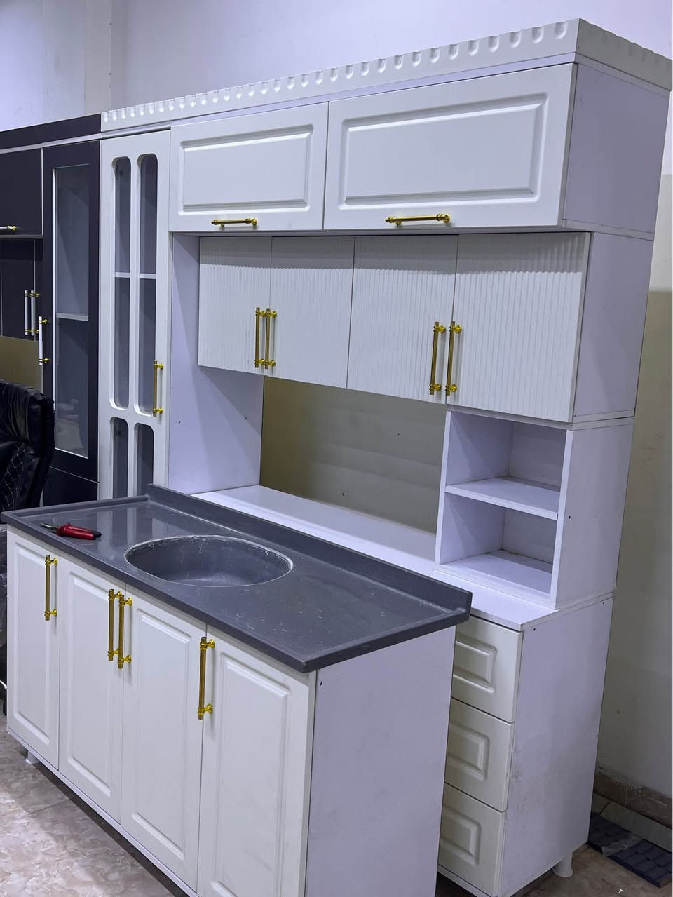 مجمع صفاء السيد للأثاث المنزلي الجديد و مستعمل  ***********. /*********** 
وتس اب و مازنجر. كركوك, العراق
