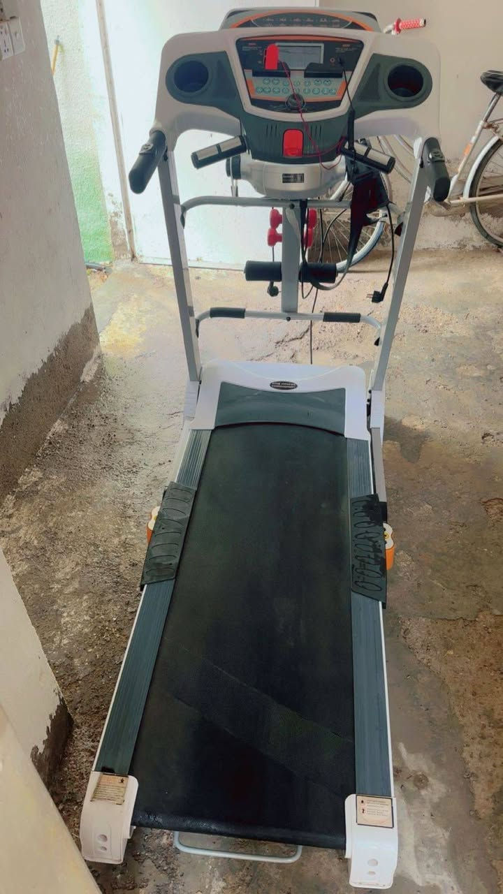 جهاز جري للبيع
***********
 زاغنية الصغيرة قرب المدارس
كامل المواصفات شغال فول
التواصل فقط ع الرقم...
السعر 250
