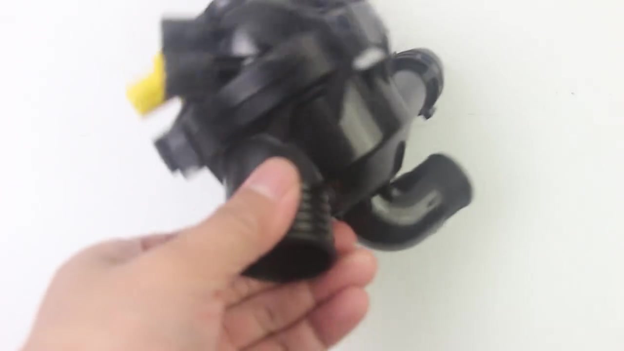 #BMW #E70 #E71 X5 X6 ENGINE Cooling $Thermostat Housing  
11 53 7 550 172 / 1153 7550 172 / 11537550172 / 7550172
BMW X5 X6 #Корпус #термостатаBMW
Fit for BMW 11537550172, N52N,N54(3.0)
E70 X5 3.0si #N52 - Model Years 2007, 2008, 2009, 2010
E71 X6 35i #N54 - Model Years 2008, 2009, 2010


**إذا كنت صاحب هذا الإعلان وتريد حذفه لأي سبب، رجاءا أرسل رسالة إلى الدعم الفني**