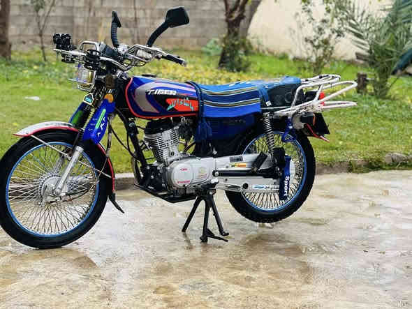 بسم الله
السلام عليكم ماطور للبيع تايكر 20
مكينه شرط ما مطخوخ صبانه ما مفيلس
ماطور خير من الله نشاط معدل فول
بي منفيس
باب اول وزن ثقيل مال بيت
للتواصل ***********
بي واتساب خاص مفتوح
ابو ال600. لاتشوفني وجهك
السعر 675 وبي مجال للطيبين
الموطور متعوب علي👍
بلال العراقي
وليد مزهر محمد
