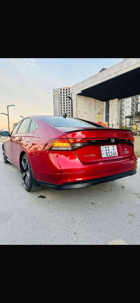 سلام عليكم للبيع اكورد موديل ٢٣اسبورت فول موصفات بجم كبس شركه ماشيه ٢٤الف سعر ٢٠١٨مجال قليل بيهه مكان السياره الكرخ رقم ***********
