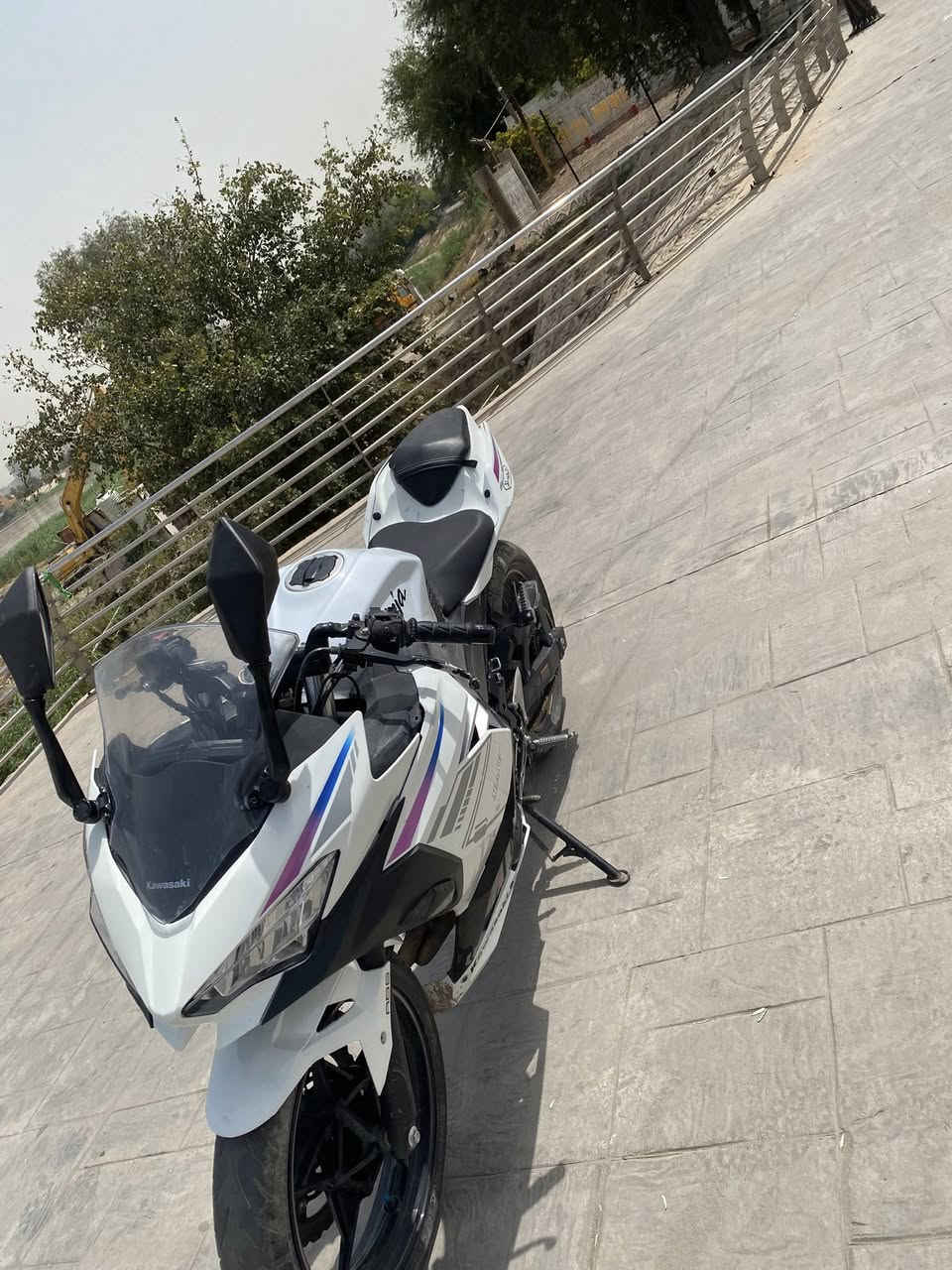 سلام عليكم الحلوة للبيع كاوسكي نينجا مديل 2023 
محرك 400cc
دراجه مرقمه بسمي مشروع وطني ثاني يوم احول
دراجه حلوة ومكينه مكفوله
ماشية 22
عنواني الكاظمية
رقم ***********
اعتذر عن ذكر السعر بسبب النفوس الضعيفه تحياتي❤️
