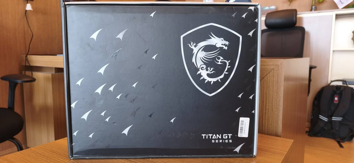 MSI Titan GT77 
🔥 MSI Titan GT77   أداء احترافي للألعاب، التصميم، والمونتاج 🔥

السعر مليونين و500 الف دينار 🔥💯(2,500,000) دينار

💻 الموديل: MSI Titan GT77 12UHS

✅ المعالج | Processor
• Intel Core i9 الجيل 12 (12th Gen) (12900HX)

✅ الذاكرة | RAM
• 64GB DDR4 (قابلة للتطوير)

✅ التخزين | Storage
• 1Tr + 256GB GB NVMe SSD (قابل للتطوير) ( 4 SSD Slot)

✅ كارت الشاشة | Graphics
• NVIDIA GeForce RTX 3080Ti 16GB GDDR6

✅ الشاشة | Display
• 17.3 انج Full UHD Anti-Glare – IPS level 120hz

✅ المميزات
. AI Camera
Finger print (بصمة)
• كيبورد RGB من SteelSeries
• Wi-Fi 6E + Bluetooth (combo module)
• منافذ Thunderbolt 4 و HDMI و USB 3.2
• تصميم قوي وفخم مناسب للألعاب والعمل الاحترافي
الملاحظات:
1. رقم 1 من كيبورد الحاسبة الأيمن لا يعمل بشكل منتظم
2. تضرر الغلاف الخارجي للكيبل للشاحنة كما موضح بالصورة
3. الشباك الايمين والايسر فيه كسر بسيط كما موضح بالصورة.
📩 للتواصل واتساب:
***********
موقع اللابتوب – الموصل والتسليم داخل الموصل
لا يوجد توصيل
