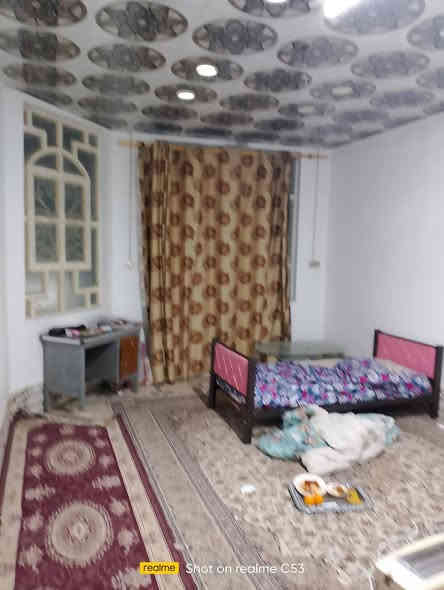 بيت طابقين 125متر للبيع في حي القدس 
الطابق الارضي غرفة وصاله ومطبخ وصحيات 
الطابق الثاني غرفتين وصاله وصحيات 
للاتصال على الارقام التاليه 
***********
***********
ابو زينب للعقار
