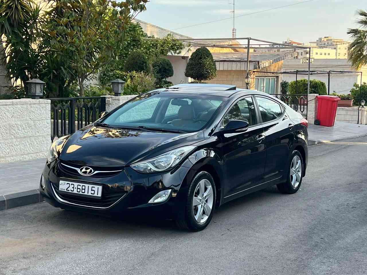 Hyundai Elantra 2013
الون اسود ملوكي 
هيونداي النترا2013
وارد الوكالة مالك واحد
فحص:كامل ولا ملاحظة 
فل كامل 
فتحه ثلاث حركات 
5 جنطات 
قاطعه مسافه100 الف 
ترخيص و تأمين سنه كامله
-محرك 1600cc
-جير اوتوماتيك (6 غيار / توبترونك)
-مرايا كهرباء
موري غماز 
-كشافات
-تحكم طاره
مسجل اصلي
-كاميرا
-سنتر مركزي
-مكيف خلفي
-نظام ECO لتوفير الوقود
-ABS
-Airbags
-Bluetooth, USB, CD, GBS9400
0799487331


**إذا كنت صاحب هذا الإعلان وتريد حذفه لأي سبب، رجاءا أرسل رسالة إلى الدعم الفني**