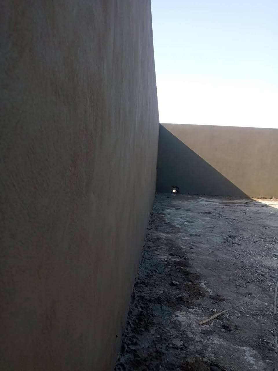 لباخ متفرغ. لط سمنت خشن وناعم. لبخ جص درجه اولى. مكاني نجف ***********
