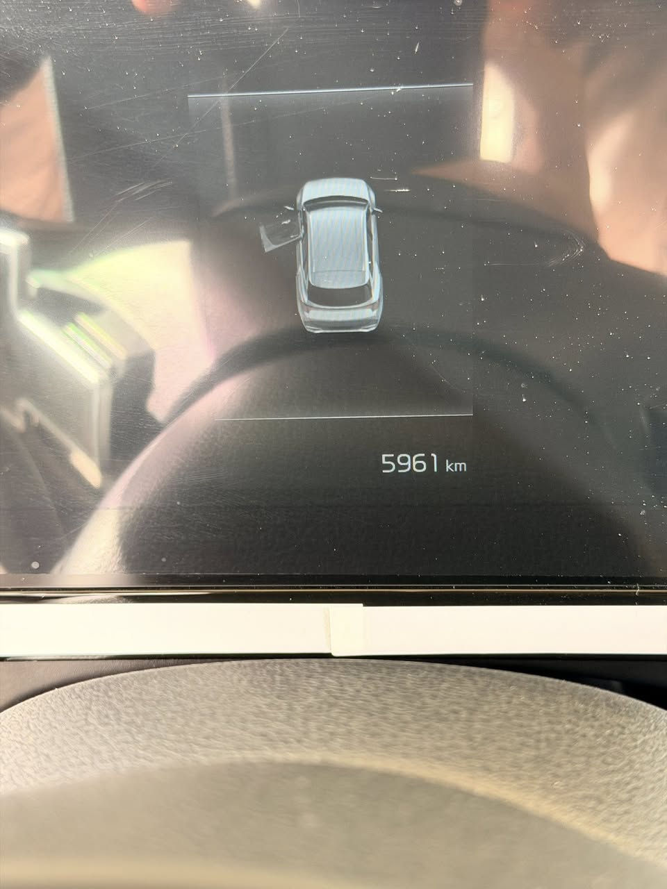 كيا سبورتاج 2025 زيروو 

كيا سبورتاج بلاك أدشّن موديل 2025 أخت الزيروو  اللون المميز زيتوني ماشية اقل من 6000 كيلو متر فول مواصفات 
ضمان شركه مجموعة الدولية 3سنوات  أو 100 الف كيلو  ضمان تبديل دهن مجان 3 مرات. 

المواصفات
لايت لد
بروجكتر لد
مري شفط
بك لايت لد 
كشنات الأمامية كهرباء  زيتوني جلد 
داخل اسود زيتوني 
بصمه ابواب+بصمه تشغيل
بلاك لماع خارج الأسود لماع ملكي
اشاير مري 
ويل كب 19
شاشه كار بلي 
كامره خلفية
عداد دجتل
تشغيل عن بعد
كشنات تدفئه
تبريد 
حساس مطر
مرايه تعتيم
حساس أمامي خلفي 
شباك بيانو بلاك مع السواد الخارجي 
درايف مود 
شفتات ستيرن تحكم  ستيرن جهتين

ملاحظة بيه بارد بسيط بالباب والجاملغ اثر رجوع دراجه ومسوي ع البارد ورصعه خفيفه مسويها 

السيارة مكفوله كفالة عامه من الضربه والصبغ  
السعر  238 ورقة بيه مجال بسيط  بيع فقط 
مكان السيارة بغداد الرصافة 
للاستفسار  ***********
