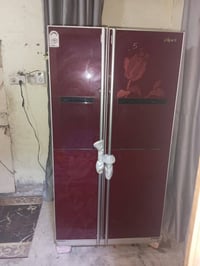 ثلاجه للبيع نظيفة اخذتها ب700 الف اريدها ب300 وبيها مجال بسيط عنوان ال...