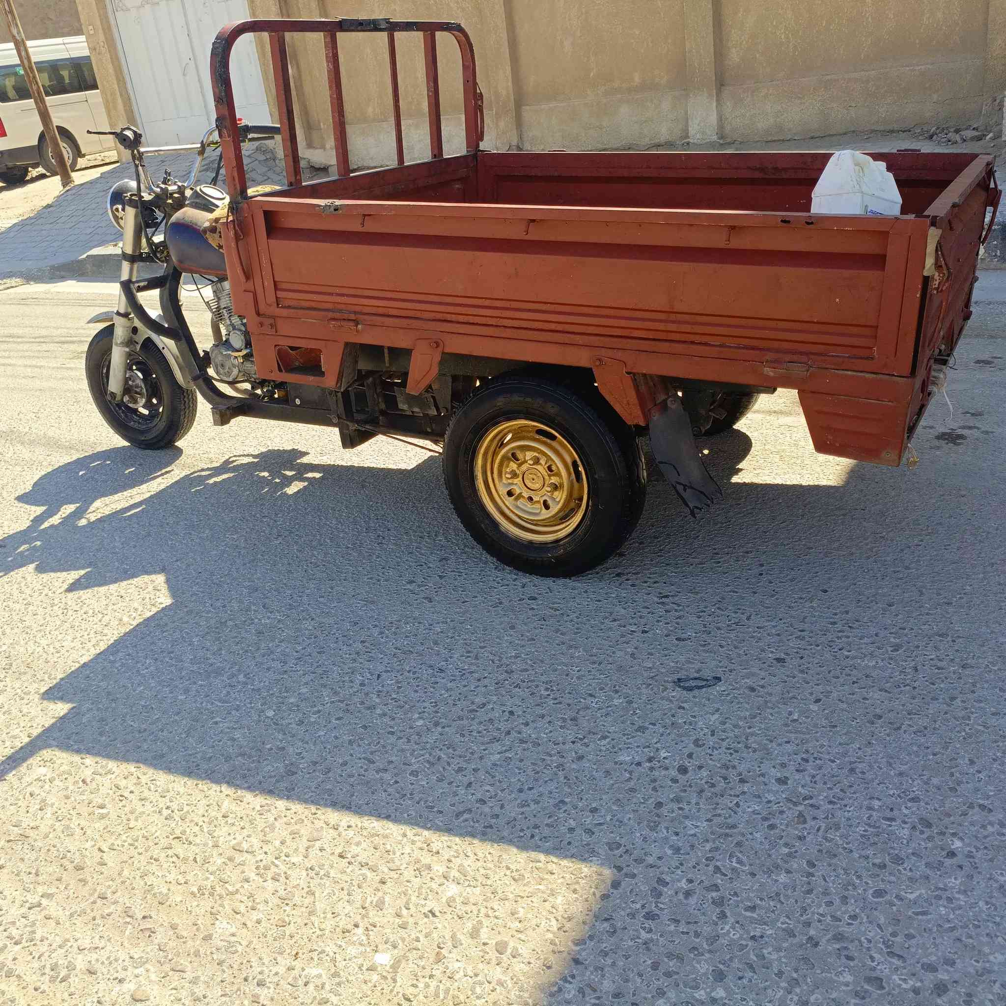 السلام عليكم ستوته للبيع موديل 2011 سنويه العنوان كربلاء
***********
