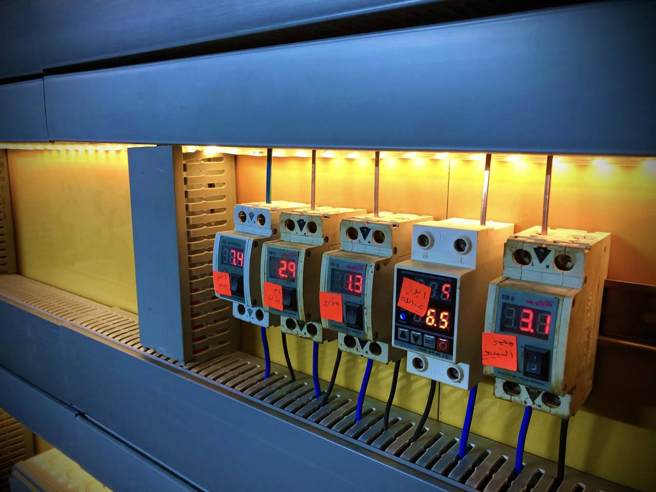 🎯 مكتب النخيل الهندسي
لجميع أعمال السيطرة واللوحات الكهربائية ⚡

✅ خدماتنا:
 • اختَر اللوحة المناسبة لموقعك، ونحن نتكفّل بالباقي.
 • تجهيز سريع خلال 48 ساعة فقط.
 • كشف موقعي 
 • استشارات مجانية ونصائح فنية قبل التنفيذ.
 • جميع المواد أصلية من مناشئ تركية وماليزية عالية الجودة.
 • خبرة تتجاوز 25 سنة في أنظمة السيطرة ولوحات المولدات.
 • متوفر جميع أنواع اللوحات وبأسعار تناسب ميزانيتك.
 

📞 للاستفسار والطلب:
***********

⚙️ مكتب النخيل الهندسي… خبرة تضمن لك الجودة والاعتمادية في كل تفصيلة كهربائية.
