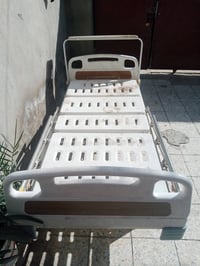 سرير كهربائي • جديدة • عليه تراب