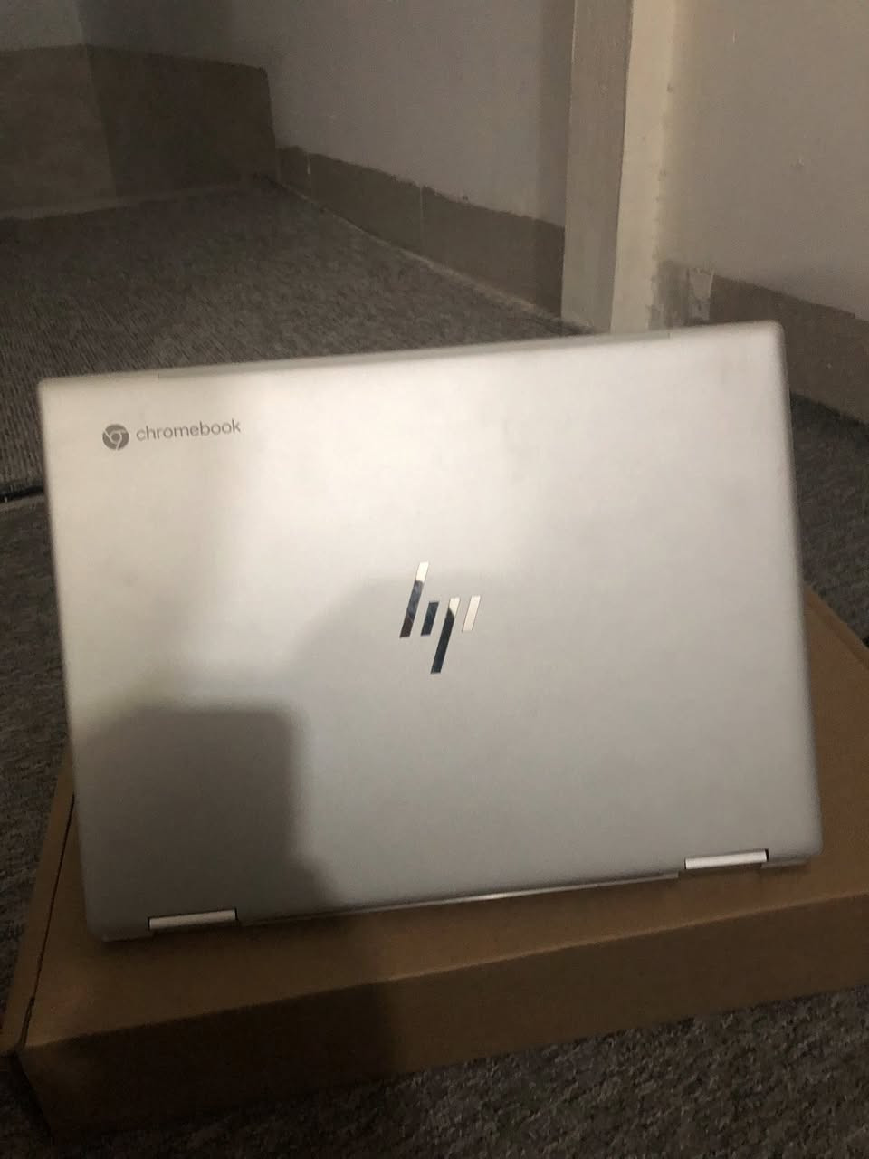 السلام عليكم
لابتوب سلم 
لابتوب  لمس و قلاب ٣٦٠ درجه HP 
المواصفات:
Core i7 جيل عاشر 1065U
Ram 16GB DDR4  رام 
Hard 256GB SSD

الحجم 13.6 انش 
دقه شاشة IPS 2k

النظام ويندوز 11 pro 

السعر. ٥٥٠ الف ومجال قليل


**إذا كنت صاحب هذا الإعلان وتريد حذفه لأي سبب، رجاءا أرسل رسالة إلى الدعم الفني**