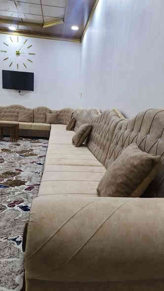 قنفات درجة اولى 
   تفصال بليود الاصلي شرط 
 ديوان 8×4 
العنوان :البصرة الزبير 
السعر :مليون و300
رقم الهاتف: ***********
