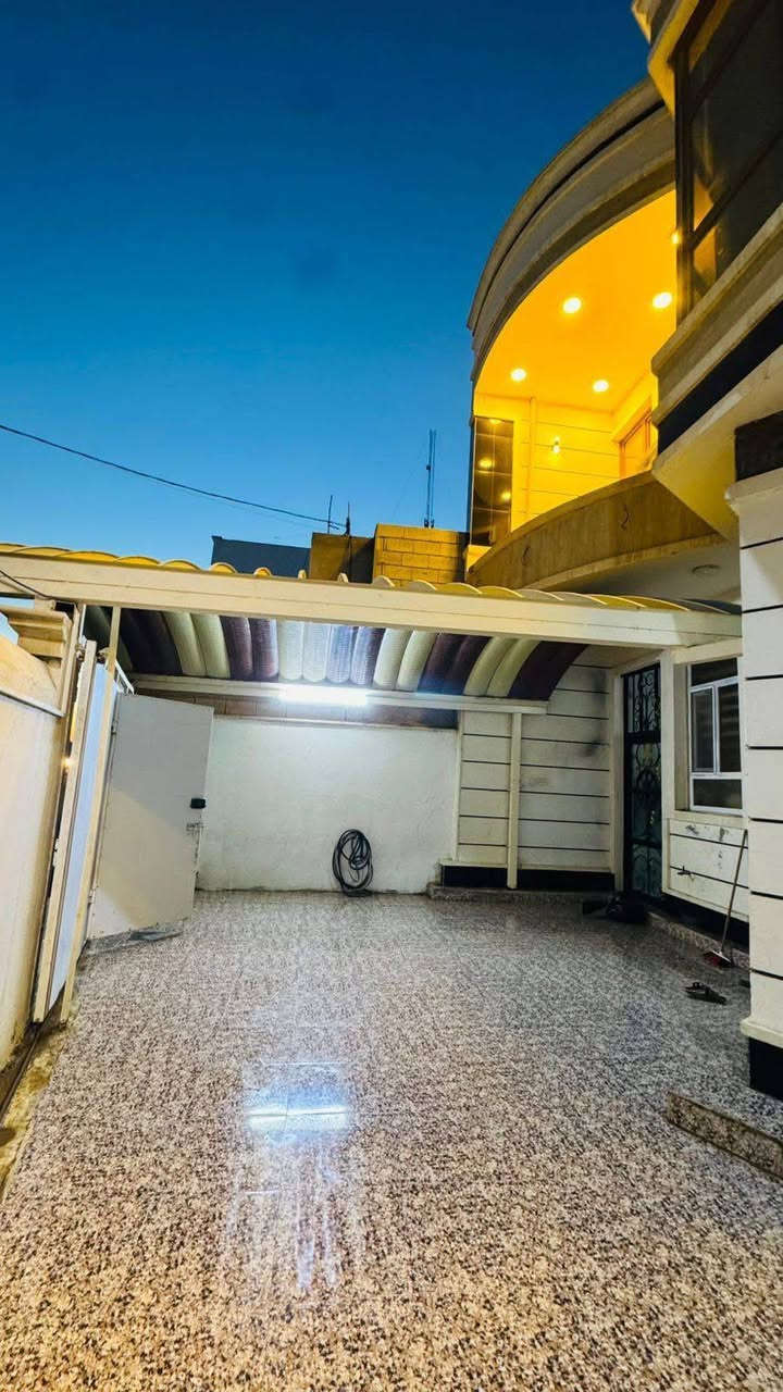 🏠 بيت طابقين للبيع في الرمادي
📍 الموقع: شارع 40 – خلف ماركت القيصر
2023 بناء طابوك
🛣 شارع الدار: 8 متر (تبليط)
📏 يبعد عن شارع 40: حوالي 150 متر
📄 الطابو: زراعي سند 25
🔁 تحويل مباشر باسم المشتري
🏘 المنطقة: سكنية متكاملة
⚡💧 جميع الخدمات متوفرة
🔹 مواصفات البيت:
طابقين
مساحه 310متر 
5 غرف نوم
صالة
استقبال
مطبخ
كراج سيارة
مجمع صحيات عدد (2)
صحيات خارجية
مناور عدد (2)
الاتصال ‏‪***********‬‏

عنوان المكتب الرمادي خلف العاب السندباد 

🤝 قابل للتفاوض

