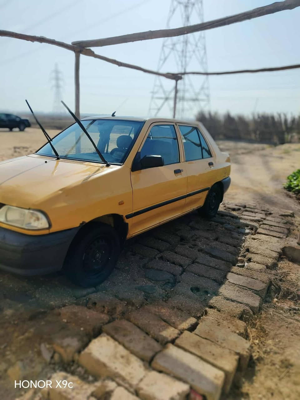 سلام عليكم سايبه موديل ١٦ السياره جاهزه من كلشي وبسمي سنويته ال ٢٧ سياره جاهزه من مكينه وكير وتخم تايرات وحداديه ومكفوله ما عده باب الوره السايق بيه بارد رقمه واسط نكليزي ومشروع وطني مصفره هيه وغرامات مكانه دوانيه السدير السعر ٣٨ وبيه مجال والاستفسار ***********
