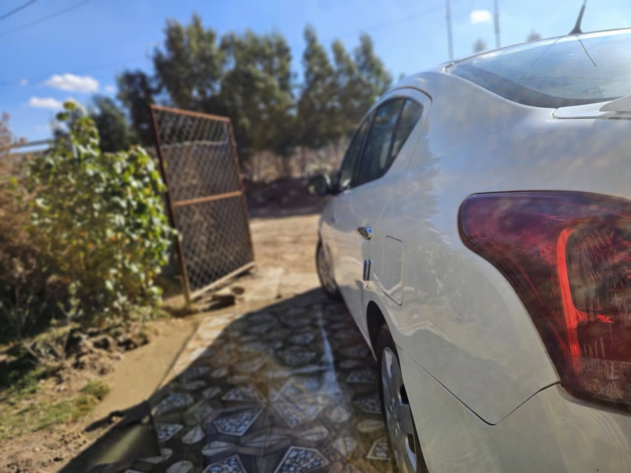 نيسان صني هندي بليته زرگه 2021
نيسان صني هندي موديل 21 رقم اربيل الماني سنويه لشهر السابع 2026

بأسم شركة وعدي بيها وكاله بأسمي تحويل ووكاله شرط

ماشيه 101 الف كيلو

بيها بارد بالجاملغ الخلفي وكارت طخه بالباب خلف السائق

كير مكينه حداديه مكفول من كلشي

تخم تاير جديد ومسويلها ادامه كامله نوزلات وبلكات
 وفلتر بانزين ودهن الگير

مكان السياره بابل 

السعر 109 وبيها مجال

للتواصل واتساب

 ***********
